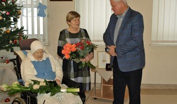 MERAS PASVEIKINO ŠIMTAMETĘ KLAIPĖDIETĘ