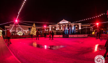 Ledo čiuožykla Teatro aikštėje liks iki vasario vidurio