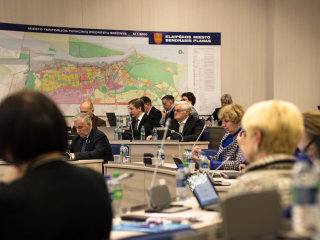 Tarybos nariams galės talkinti visuomeniniai padėjėjai