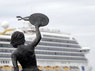 Paskelbtos pagalbos priemonės, skirtos finansiškai nukentėjusiems nuo krizės