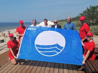Klaipėdos paplūdimių vasarą skelbia mėlynoji vėliava