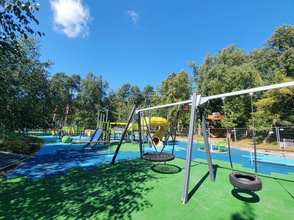 Atnaujinta vaikų žaidimų aikštelė Poilsio parke