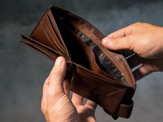 Apie materialinę paramą ligos, nelaimingo atsitikimo ir kitais atvejais   