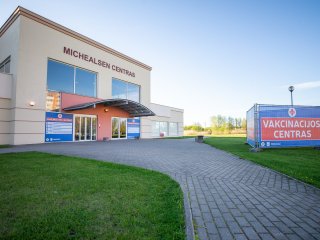 Savaitgalį skiepytis jau kviečia gyventojus nuo 16 metų
