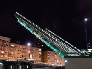Pilies tilto navigacinis pakėlimas