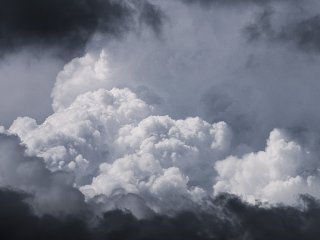 Įspėjimas dėl stipraus vėjo