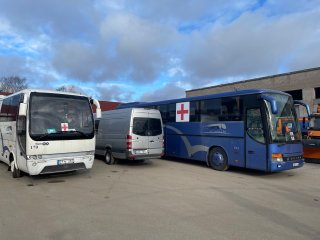 Humanitarinei siuntai gabenti dovanojami autobusai