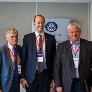 KVJUD vadovas A. Latakas, susisiekimo ministras M.Skuodis, meras V. Grubliauskas  