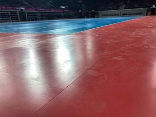 Elektroniniame aukcione parduodama naudota mobili sportinė grindų danga