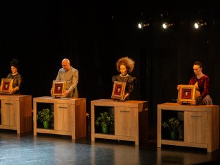  KVIEČIAME SIŪLYTI KANDIDATUS TEATRALŲ APDOVANOJIMUI „PADĖKOS KAUKĖ“