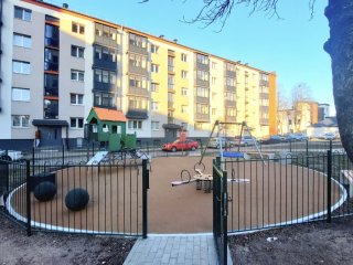 Klaipėdoje įrengtos keturios naujos vaikų žaidimo aikštelės