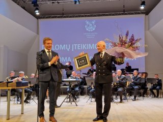Pasveikino Lietuvos aukštąją jūreivystės mokyklą