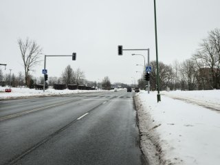 Naujai įrengtas šviesoforas pėstiesiems