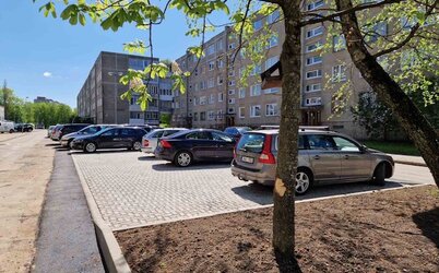 Toliau ieško galimybių įrengti daugiau automobilių stovėjimo vietų