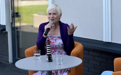 „Žmonės – Klaipėdos švyturiai”. Aktorė Ilona Balsytė: apie knygų pasaulį, iššūkius ir ryšį su jūra