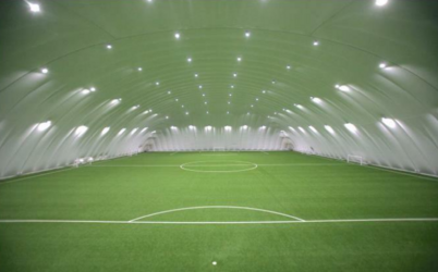 Sportininkų g. iškils modernus futbolo maniežas su oro kupolu